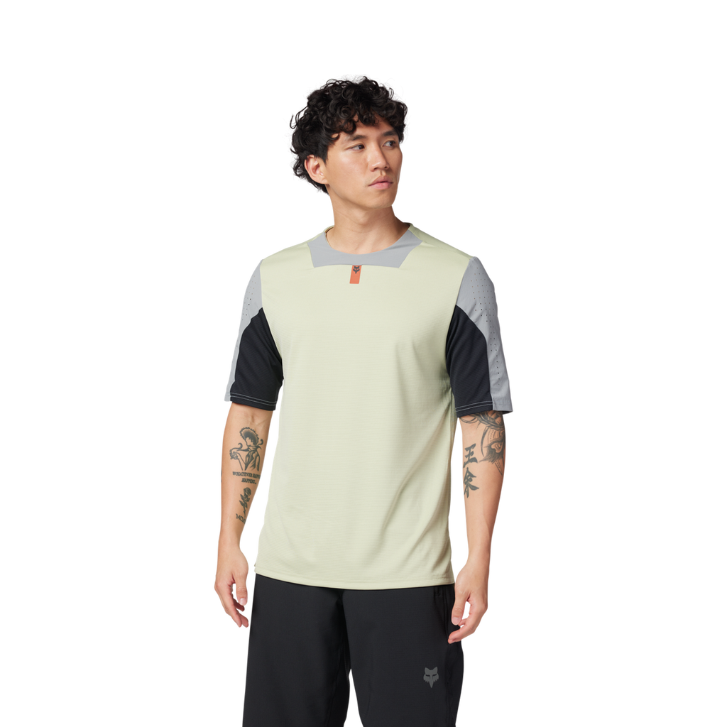 Defend Jersey